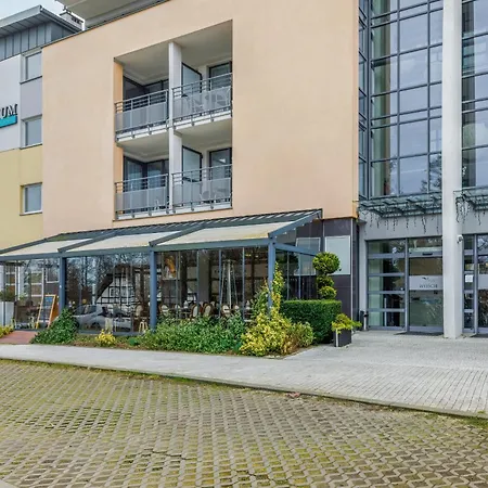 Atrium Practical Near The By Renters *