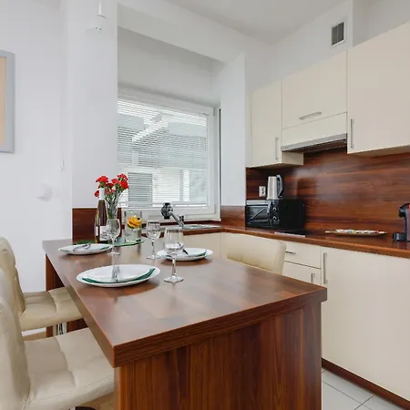 Atrium Practical Near The By Renters Sarbinowo