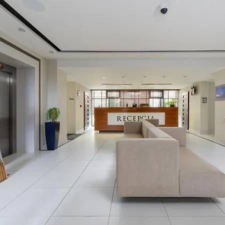 Lägenhet Atrium Practical Near The By Renters Sarbinowo